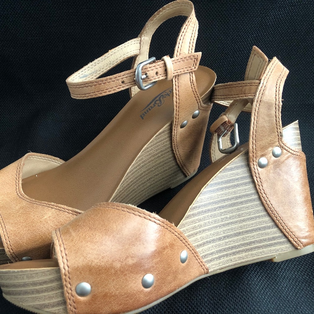 Platform wedge sandals